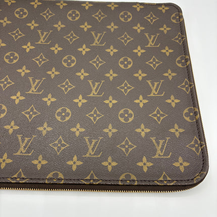 Pochette XXL Louis Vuitton