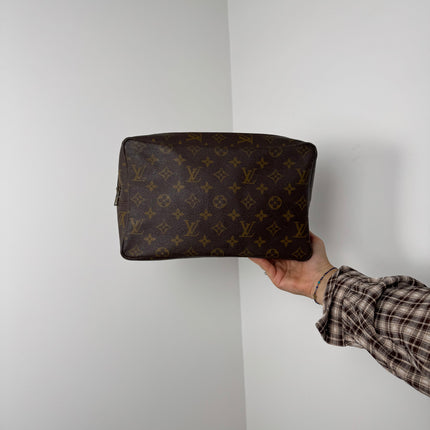 Trousse Louis Vuitton de toilette 28cm