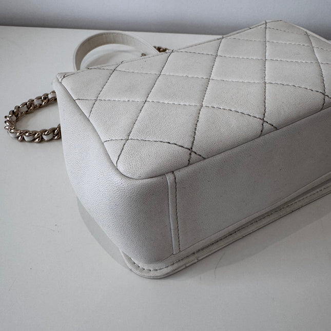 Sac Chanel caméra blanc cassé