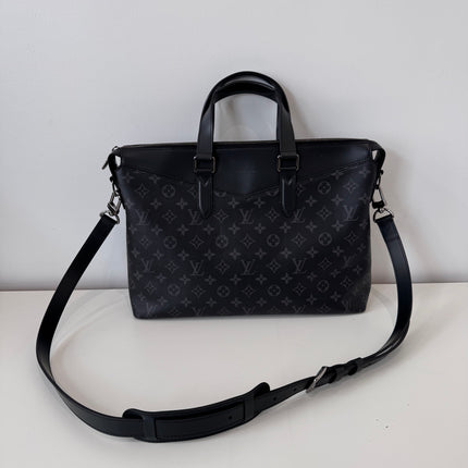 Sac Louis Vuitton Explorer Éclipse Monogram