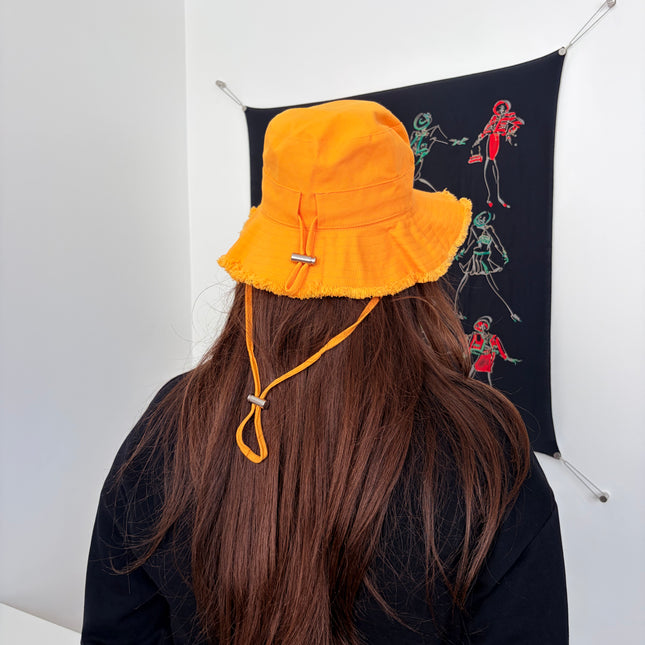 Le Bob Jacquemus « Artichaut »Jaune Orangé