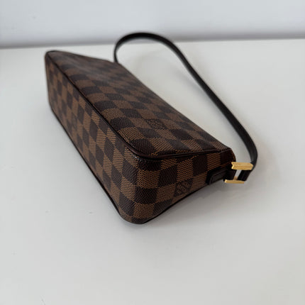 Sac Pochette Louis Vuitton Recoleta Damier Ébène