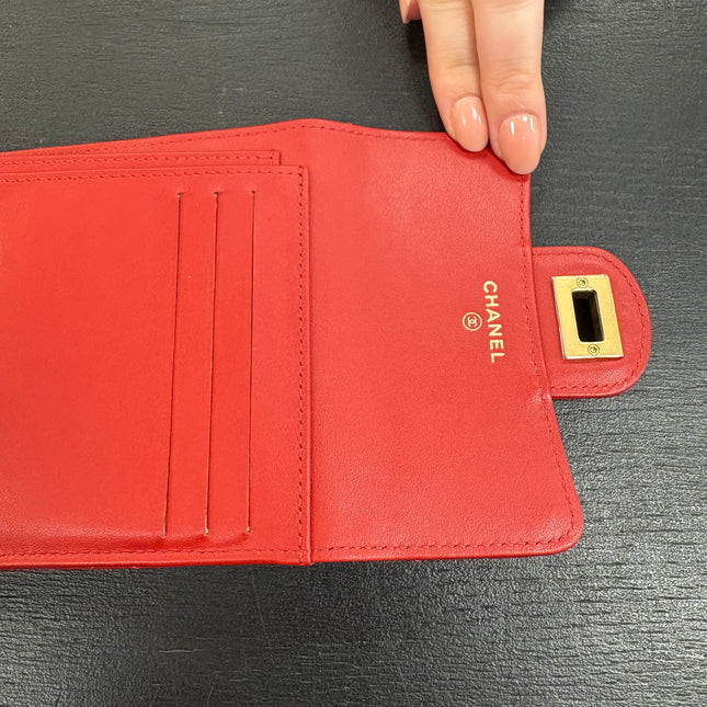 Portefeuille Chanel 2.55
