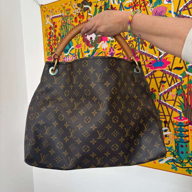 Sac Louis Vuitton Artsy MM