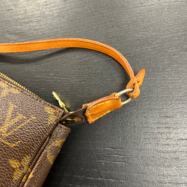 Sac Pochette accessoires Louis Vuitton