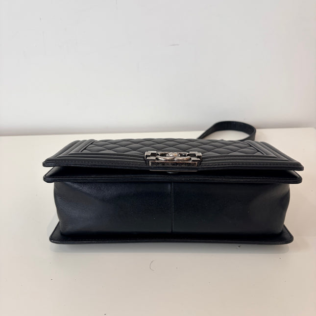 Sac Chanel Boy medium noir