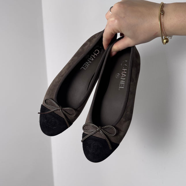 Ballerines Chanel T36 suède marron
