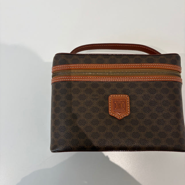 Vanity Celine PM vintage Macadam