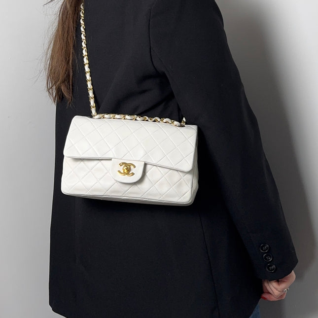 Sac Chanel Timeless Vintage 23cm Blanc