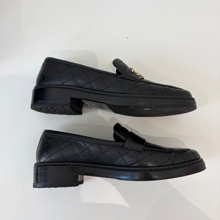 Mocassins Chanel noir CC T36,5