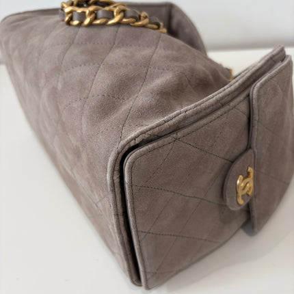 Petit Sac Chanel 25 gris en suede