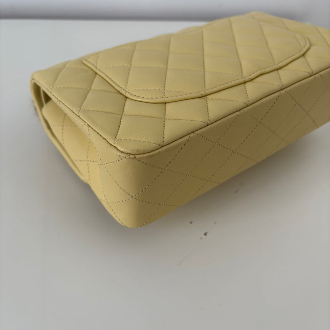 Sac Chanel Timeless jaune pâle 23 cm