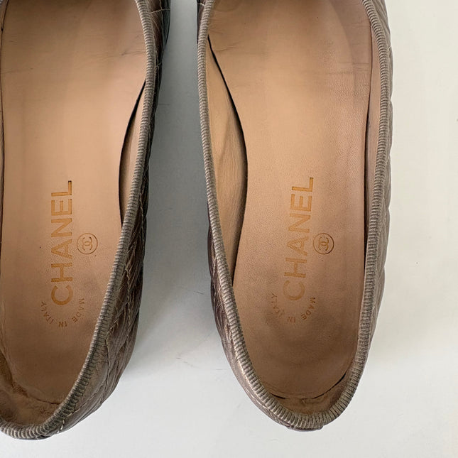 Ballerines Chanel matelassées T39
