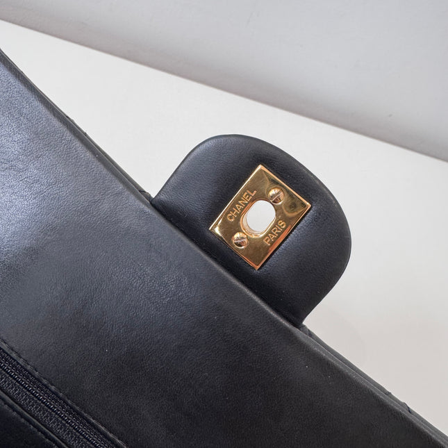 Sac Chanel Timeless vintage 25 cm noir