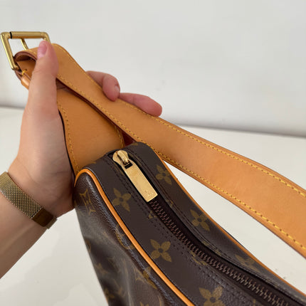 Sac Louis Vuitton Croissant MM Monogram