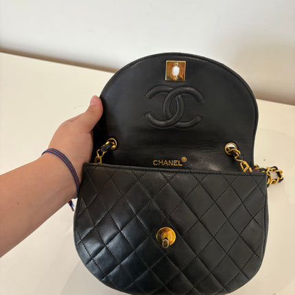 Sac Chanel Demi lune vintage