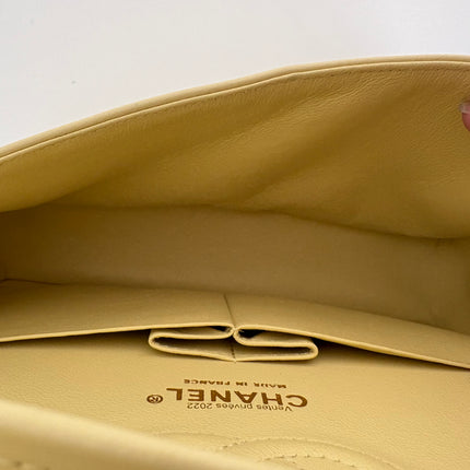 Sac Chanel Timeless jaune pâle 23 cm