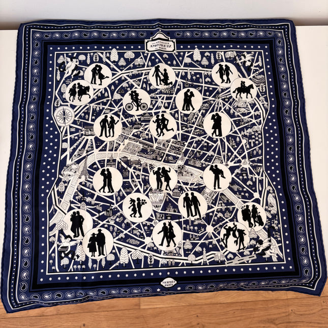 Carré hermès Les Amoureux de Paris 50 cm