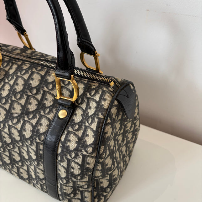 Sac Dior Trotter Bowling