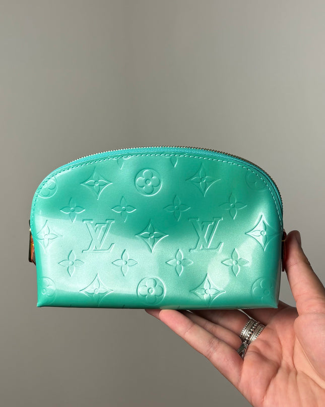 Trousse cosmétique Louis Vuitton vert d’eau pm