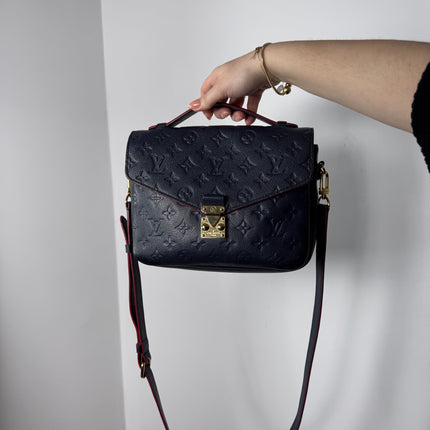 Pochette Métis Louis Vuitton Cuir empreinte marine