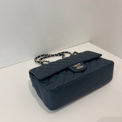 Sac Chanel Timeless 11.12 Cuir Caviar bleu