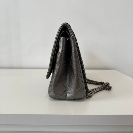 Sac Chanel 2.55 Argent Irisé 28cm