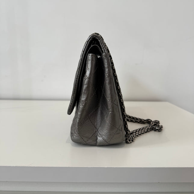 Sac Chanel 2.55 Argent Irisé 28cm