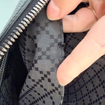 Pochette en cuir Gucci noir