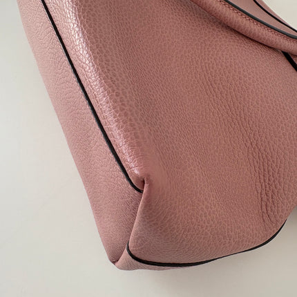 Sac à main Gucci GG charm moyen