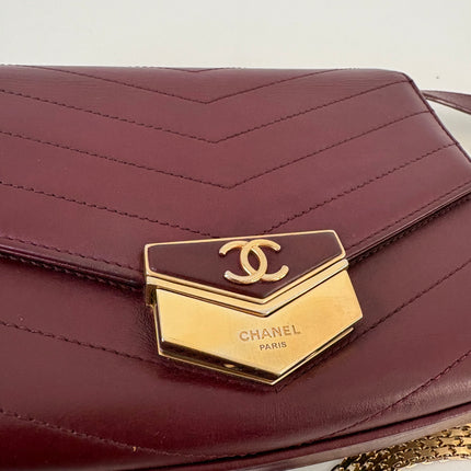 Sac Chanel chevrons bordeaux
