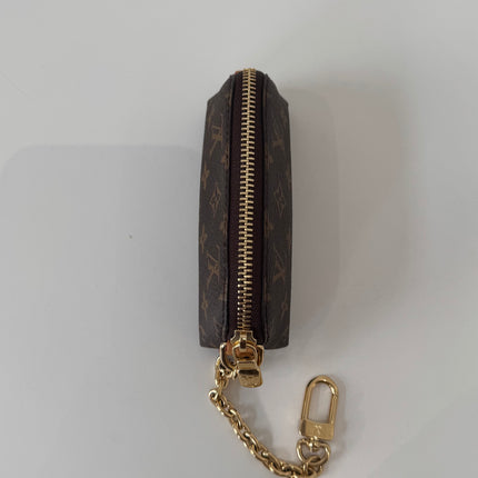 Pochette Louis Vuitton Cosmétique rouge à lèvres