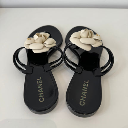 Sandales Chanel Camélia T38