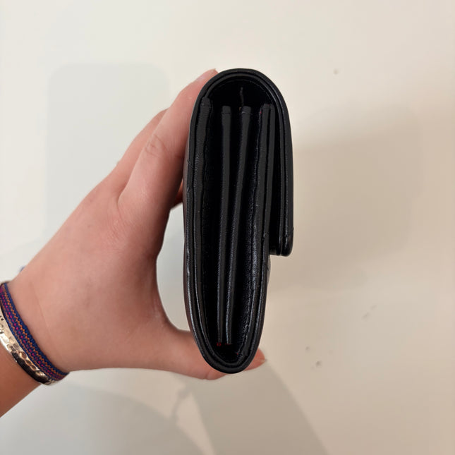 Portefeuille Chanel long à rabat 19