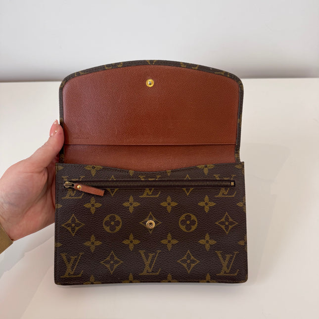 Pochette Louis Vuitton monogram