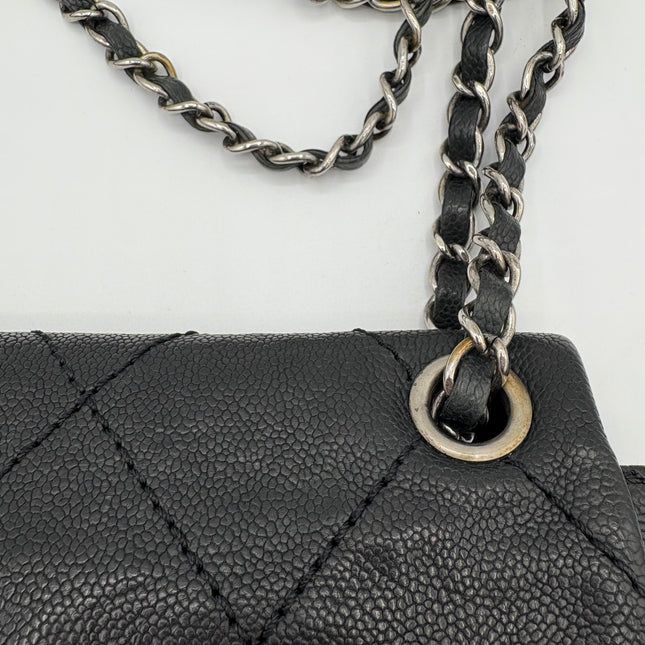 Sac Chanel Classic flap caviar