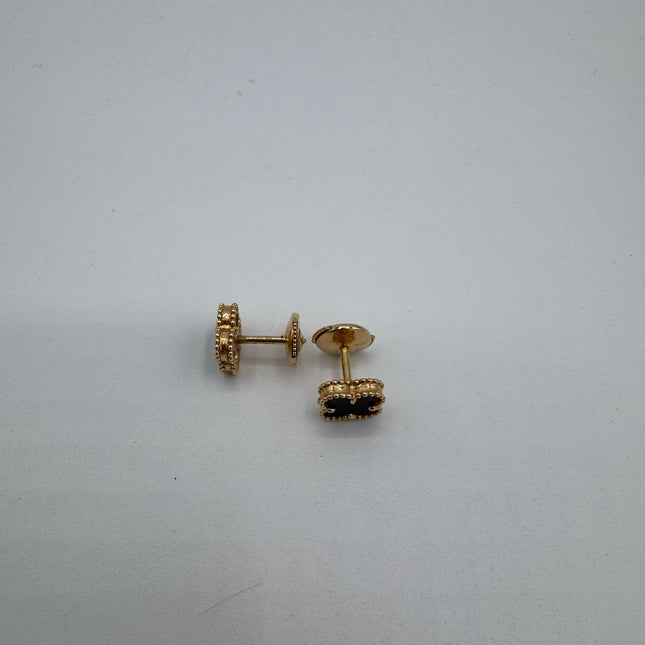 Puces d’oreilles sweet Alhambra Van Cleef & Arpels