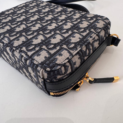 Sac Dior 30 montaigne Pouch
