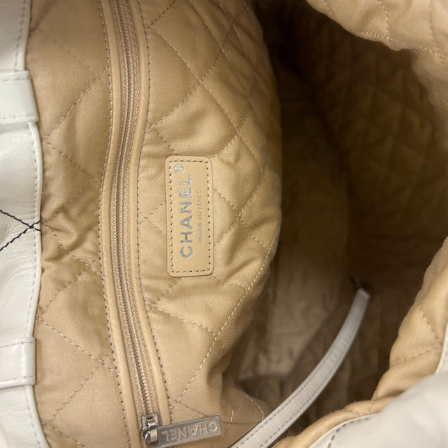Chanel sac à dos 22