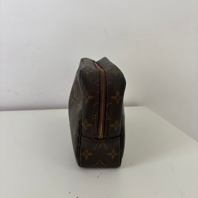 Trousse de toilette 23cm Louis Vuitton