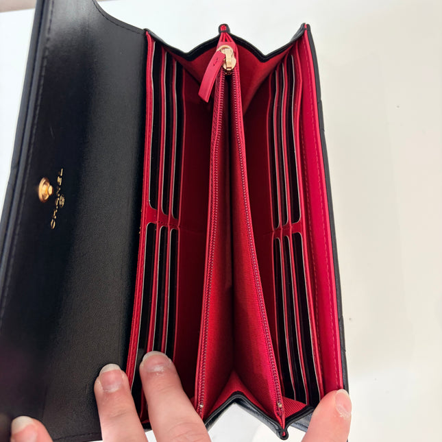 Portefeuille Chanel long à rabat 19