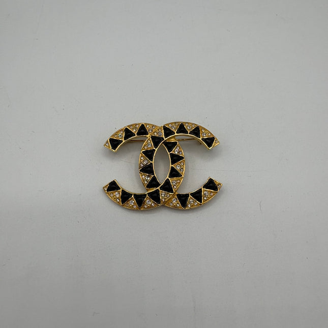 Broche Chanel double C