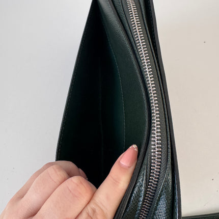 Pochette Louis Vuitton Baikal Taïga Vert foncé