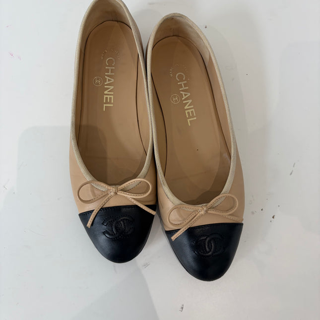 Ballerines Chanel T37 classiques