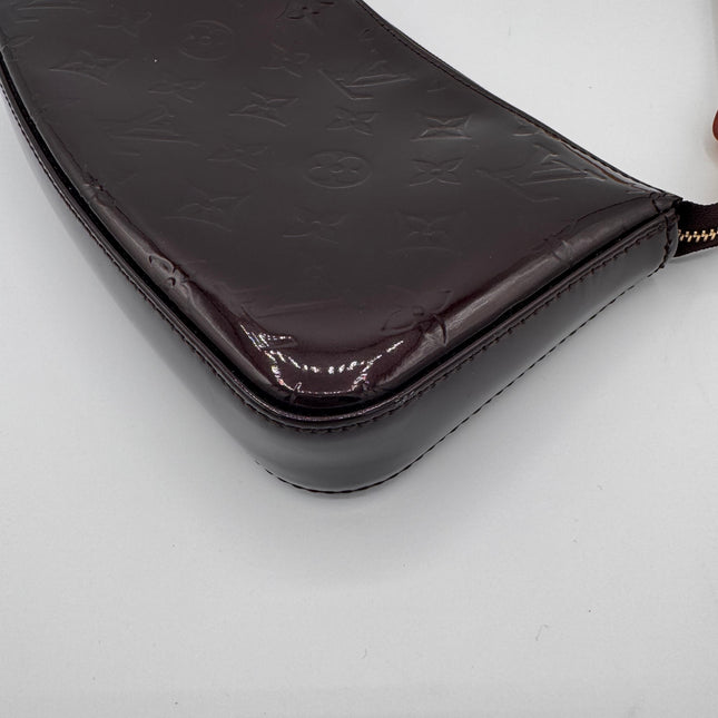 Pochette Accessoires Louis Vuitton Vernis Amarante