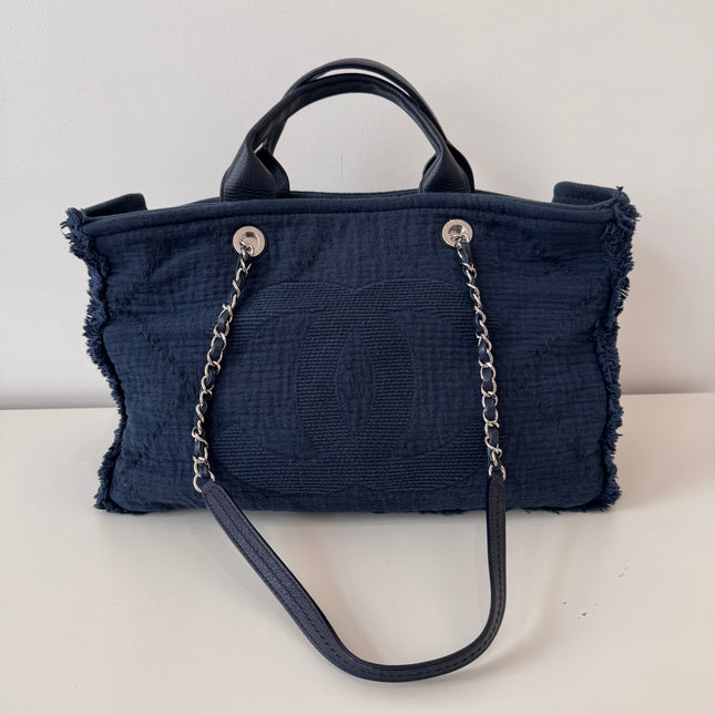 Cabas Chanel Deauville navy blue