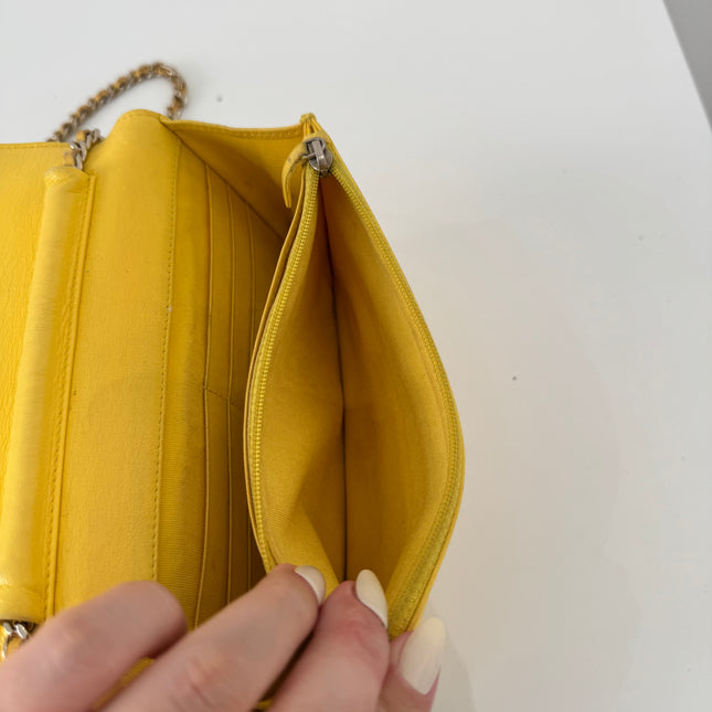 Sac Chanel Wallet on Chain Jaune
