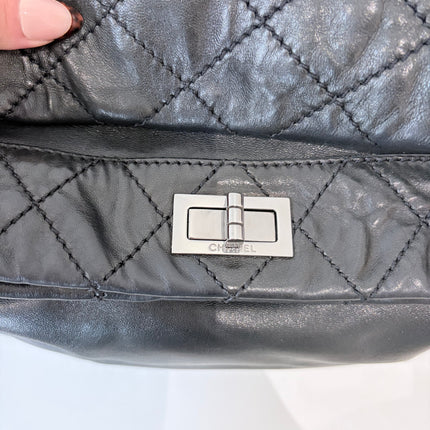Sac Chanel épaule souple noir fermoir 2.55