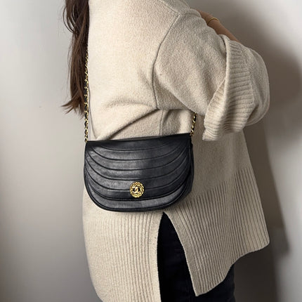 Sac Chanel Demie lune vintage