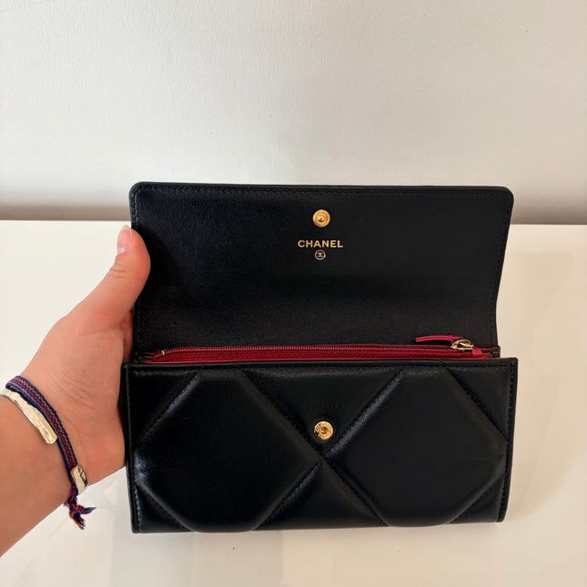 Portefeuille Chanel long à rabat 19